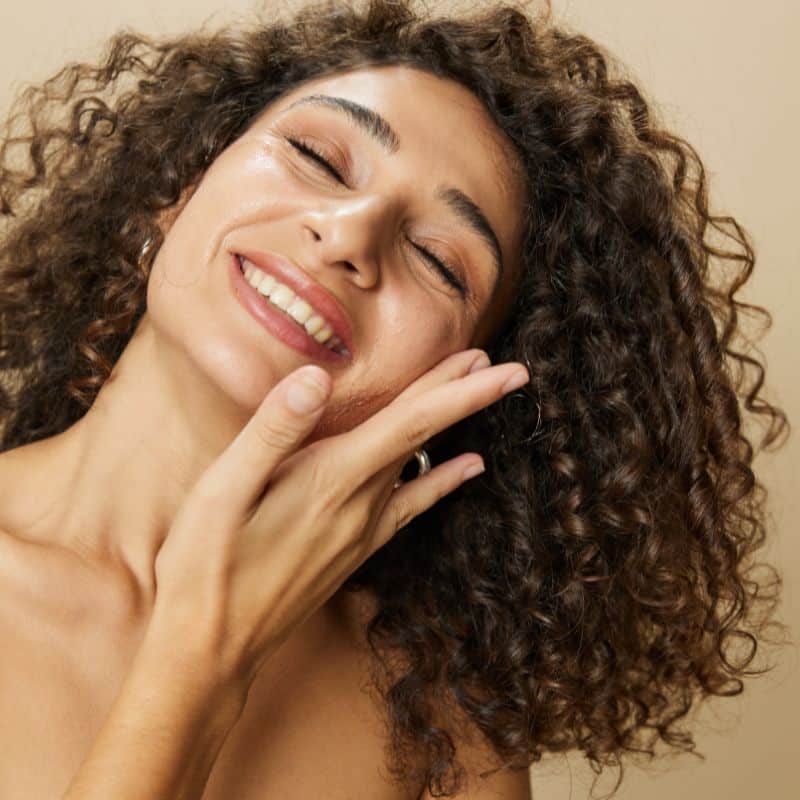 Routine de soin du visage avec des produits naturels